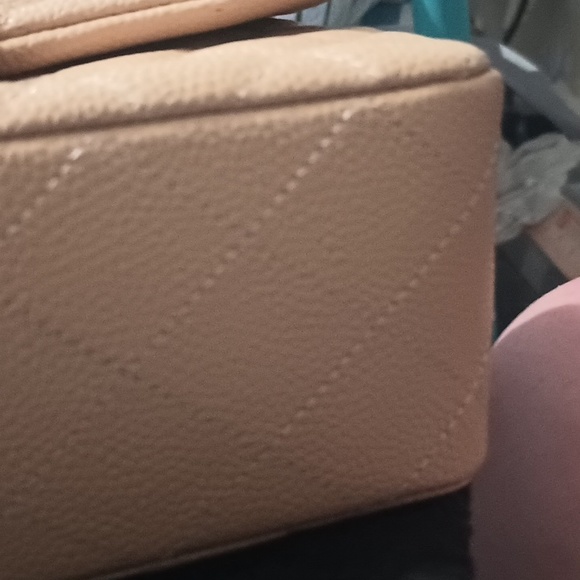 Chanel lambskin double fold handbag, in beige with gold hardware, and dusterbag. - Picture 5 of 7